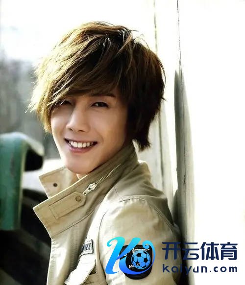 金贤重报告殴打前女友：在误导与压力下被动承认